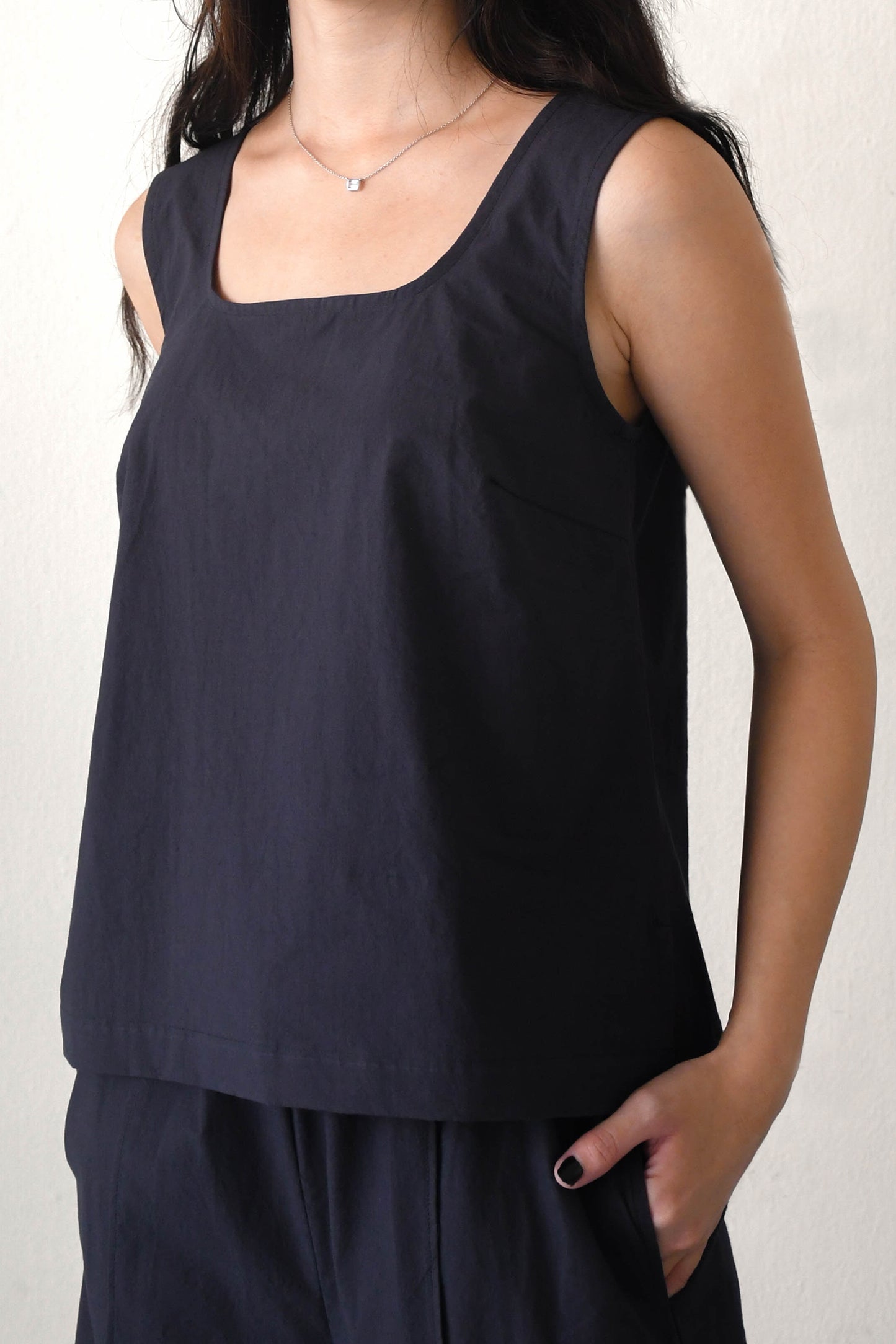 Chloe Top/ Navy