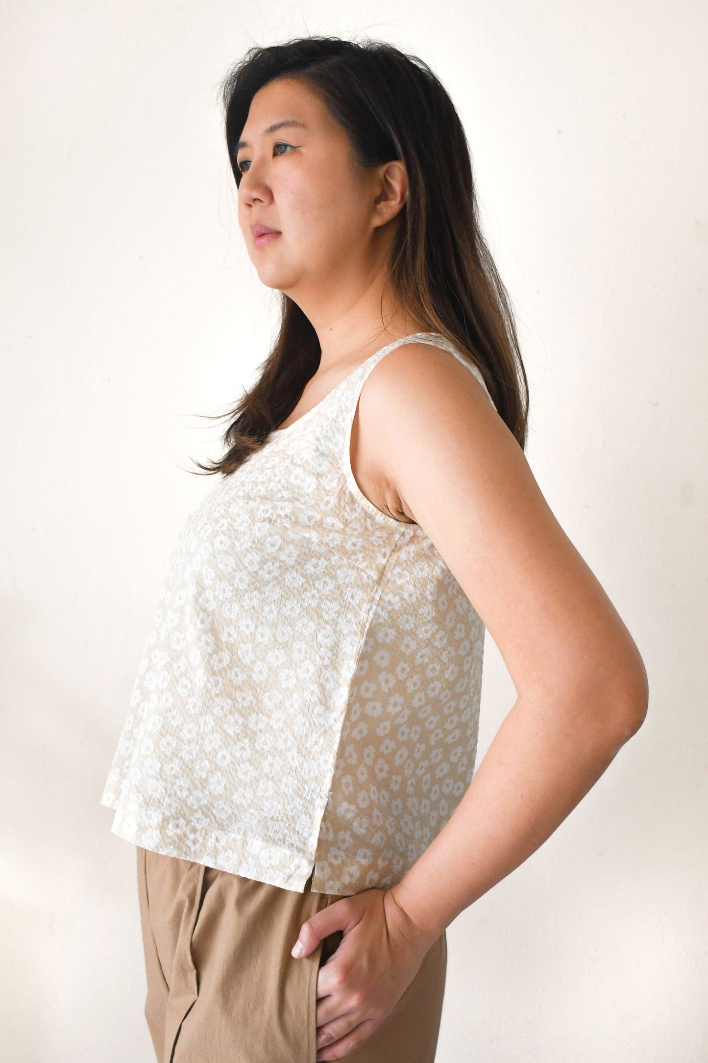 Chloe Top/ Sand Daisy