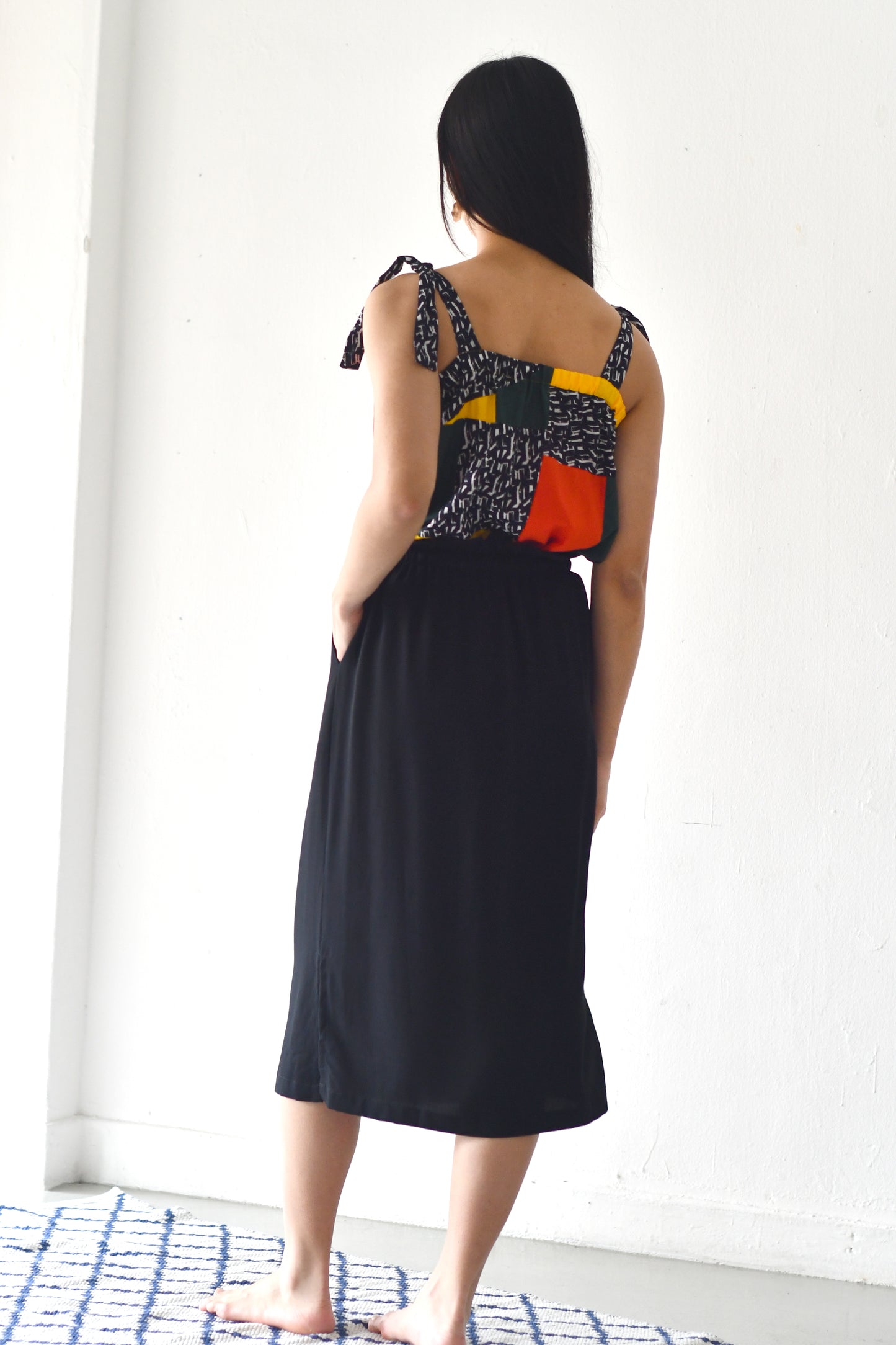 Drawstring Midi Skirt/ Black