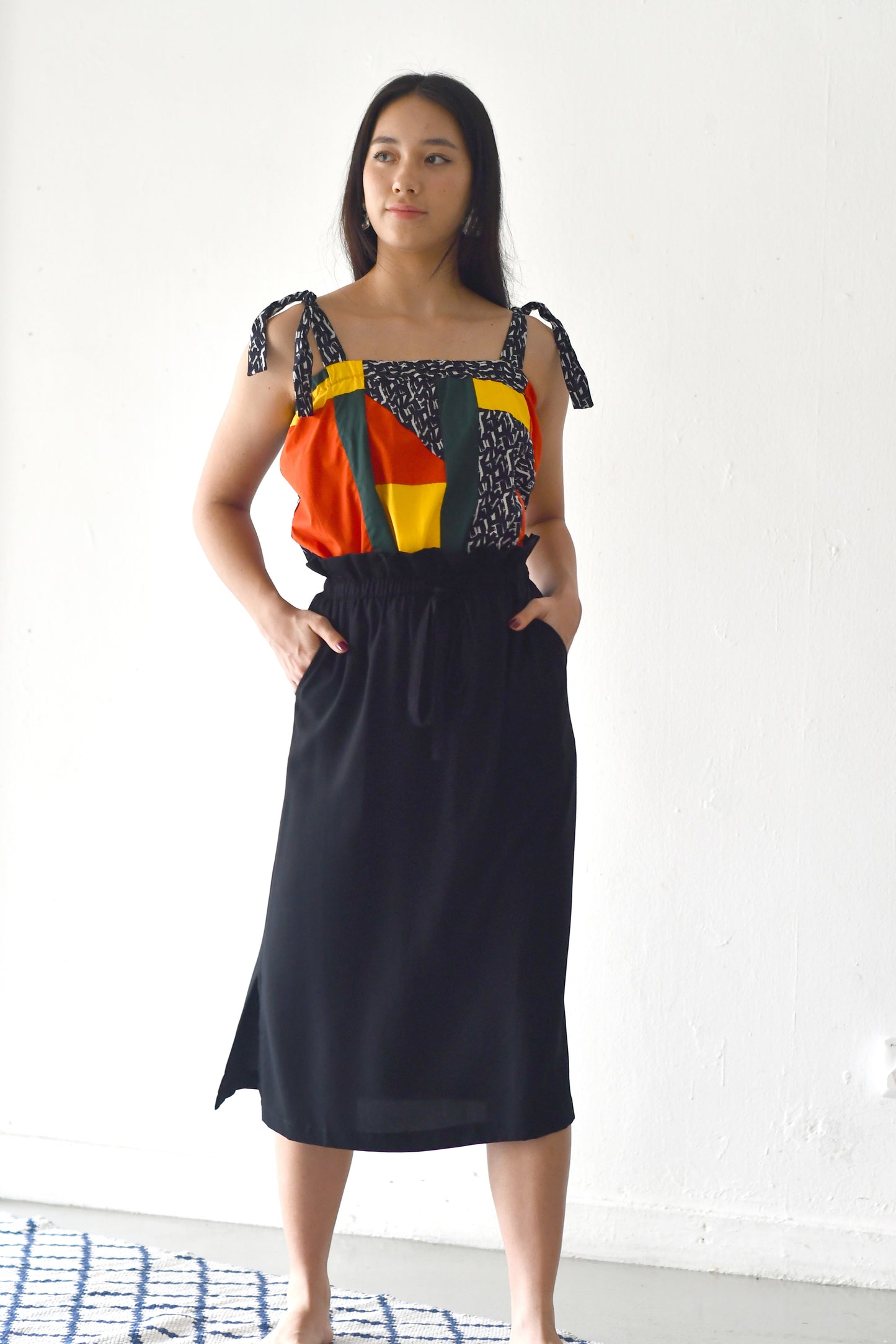Drawstring Midi Skirt/ Black