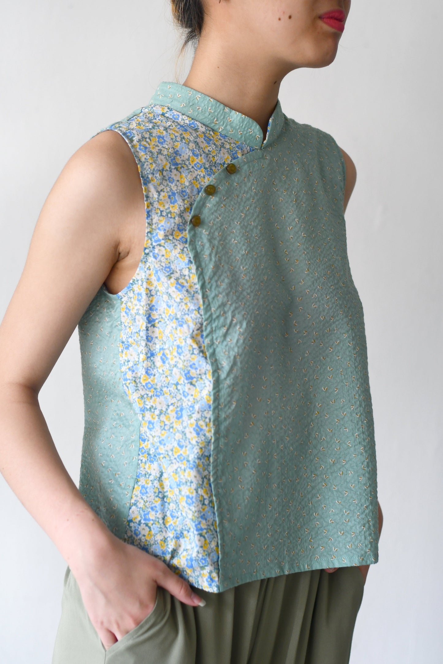Mandarin Shell Top/ Seafoam