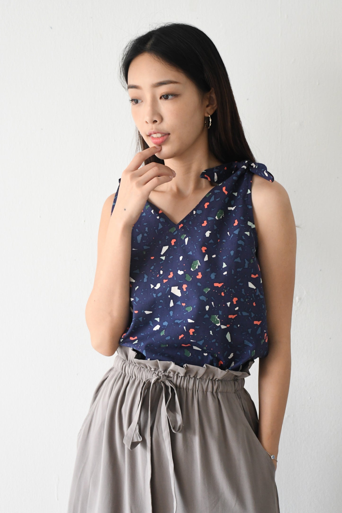 Prints Stephy Top/ Navy Terrazzo