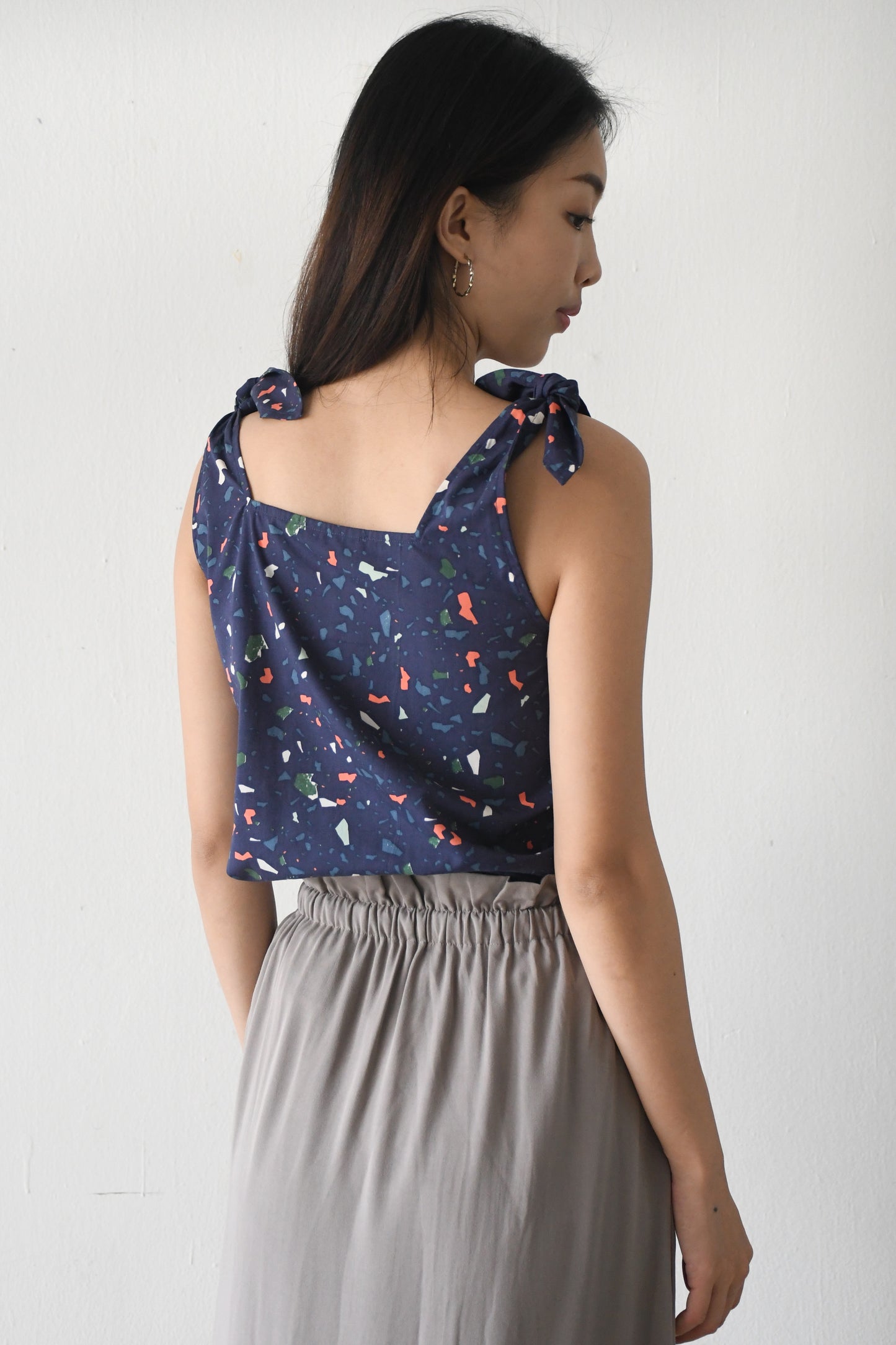Prints Stephy Top/ Navy Terrazzo