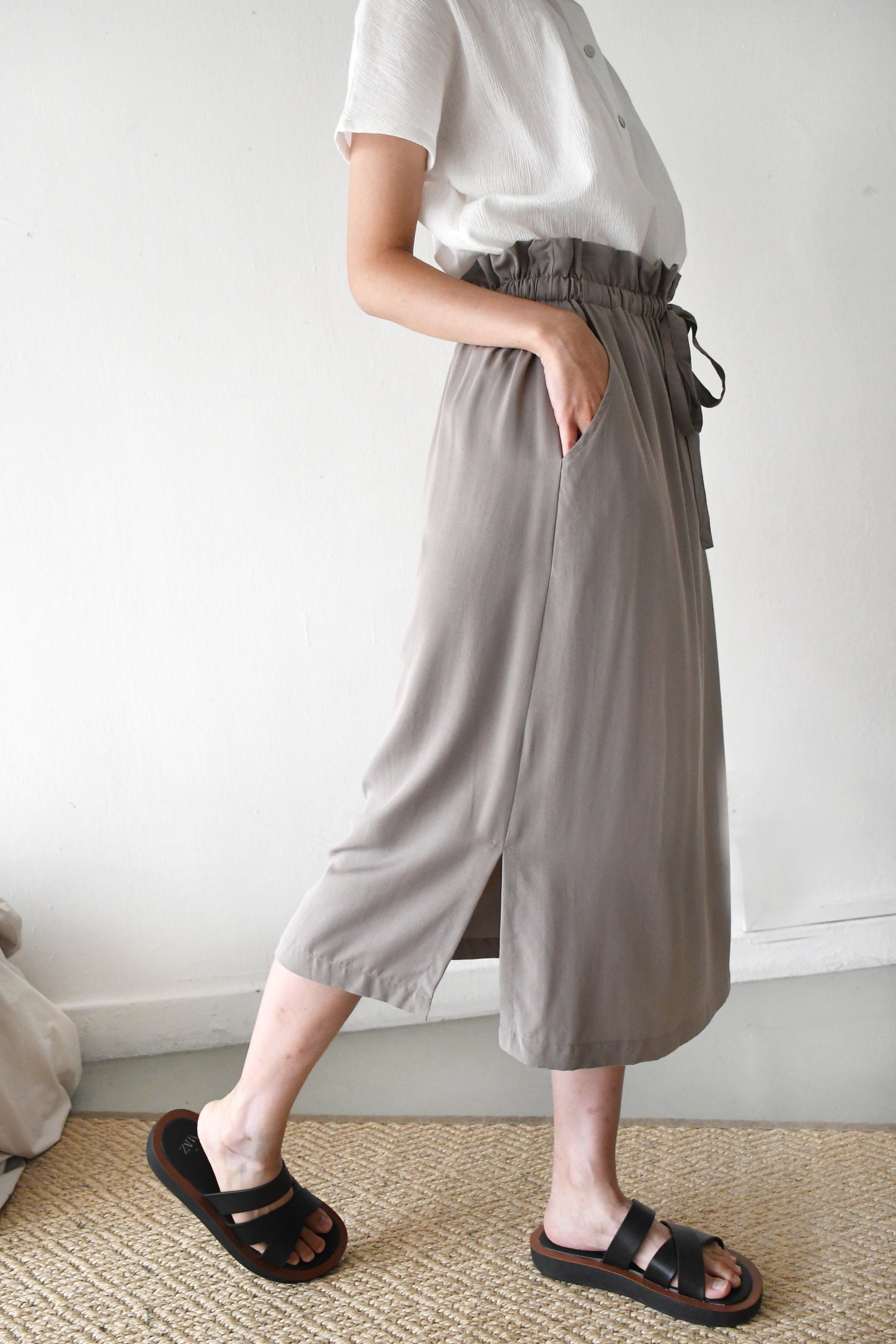 Drawstring Midi Skirt/ Taupe