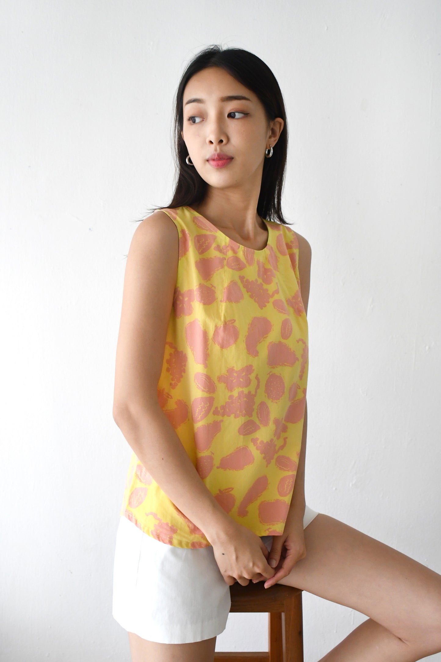 Mae Shell Top/ Yellow fruits