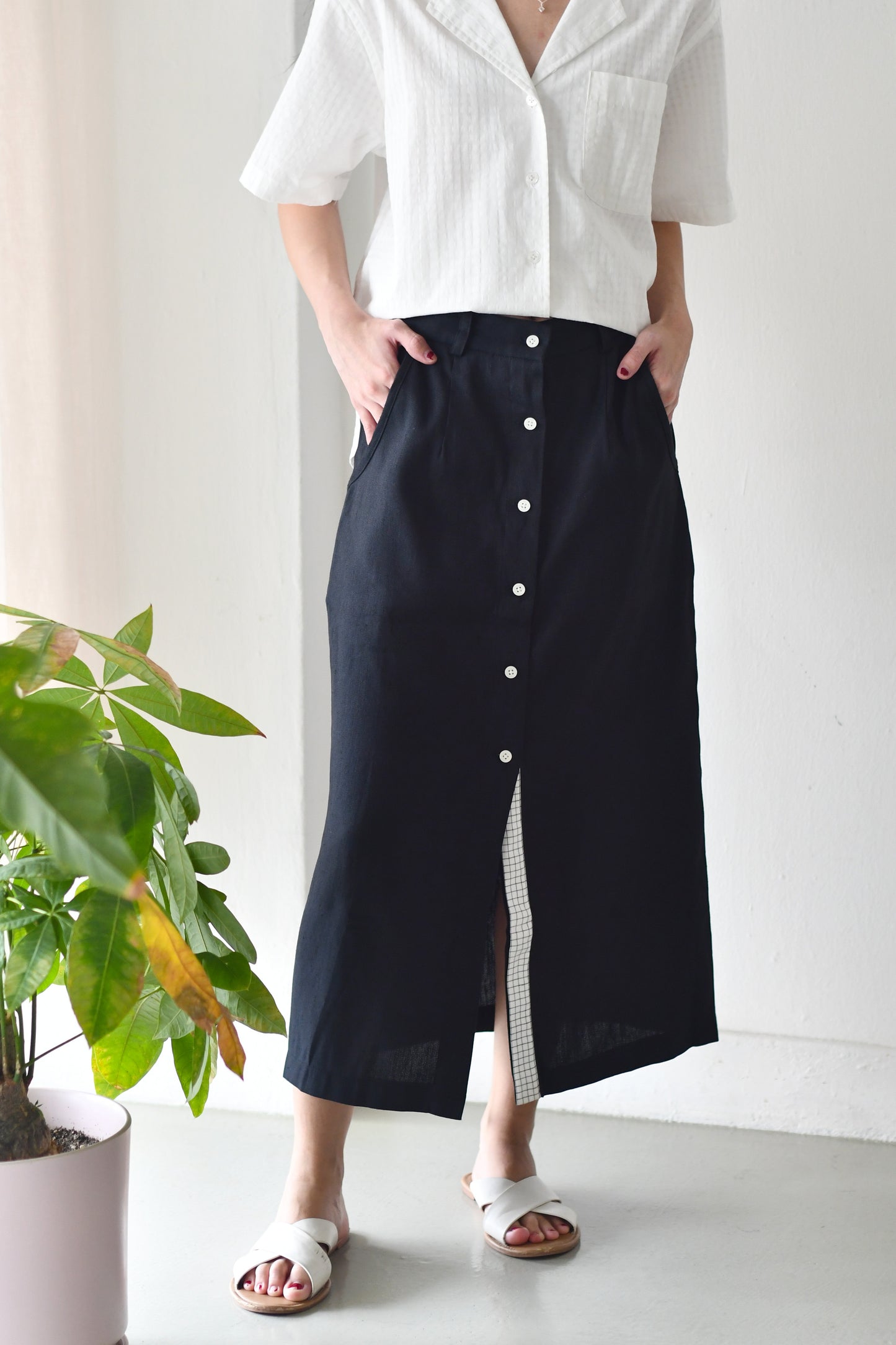 Reset Sale/ Midi Linen Skirt / Black